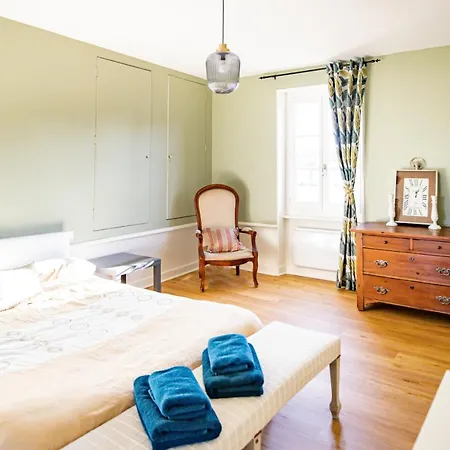 D'hote Le Cedre Bed & Breakfast Lezoux